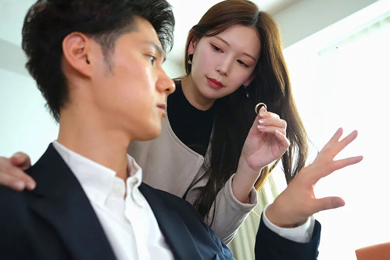 Bà xã đi đi chơi, ông xã ở nhà bị nhỏ em cô vợ gạ xoạc không trượt phát nào